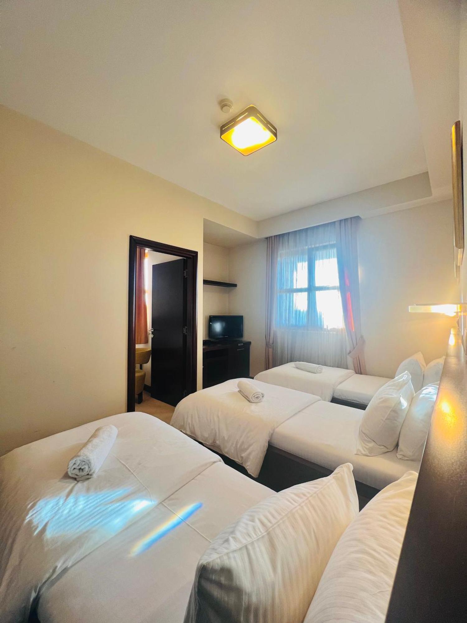 Hotel Aria Mitrovici  Eksteriør billede